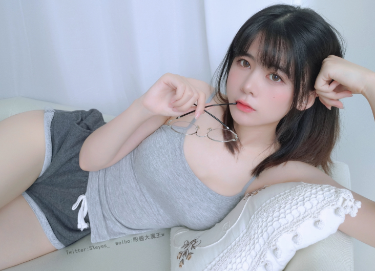 眼酱大魔王w姐姐,作品写真(图1) 眼酱大魔王w姐姐,作品写真(图1)