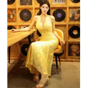 女天使梨霜儿感性黄色网状丝连衣长裙半脱秀高挑丰腴身材引人入胜摄影